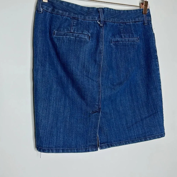 Old Navy Blue Denim Skirt - Picture 3 of 6
